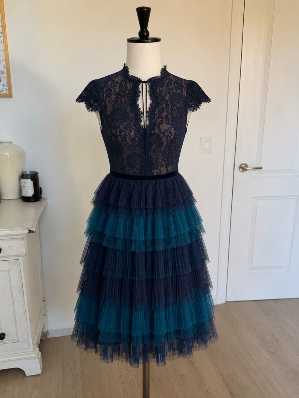 Neiman Marcus Navy and Teal Lace Tiered Tulle Midi Dress